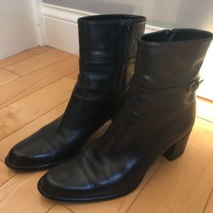 Via Spiga Black Leather Ankle Boots size 7
